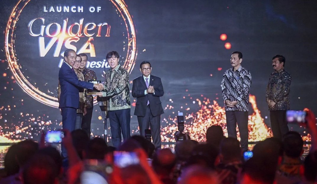 Golden Visa untuk Pelatih Timnas Shin Tae-yong dari Presiden Jokowi