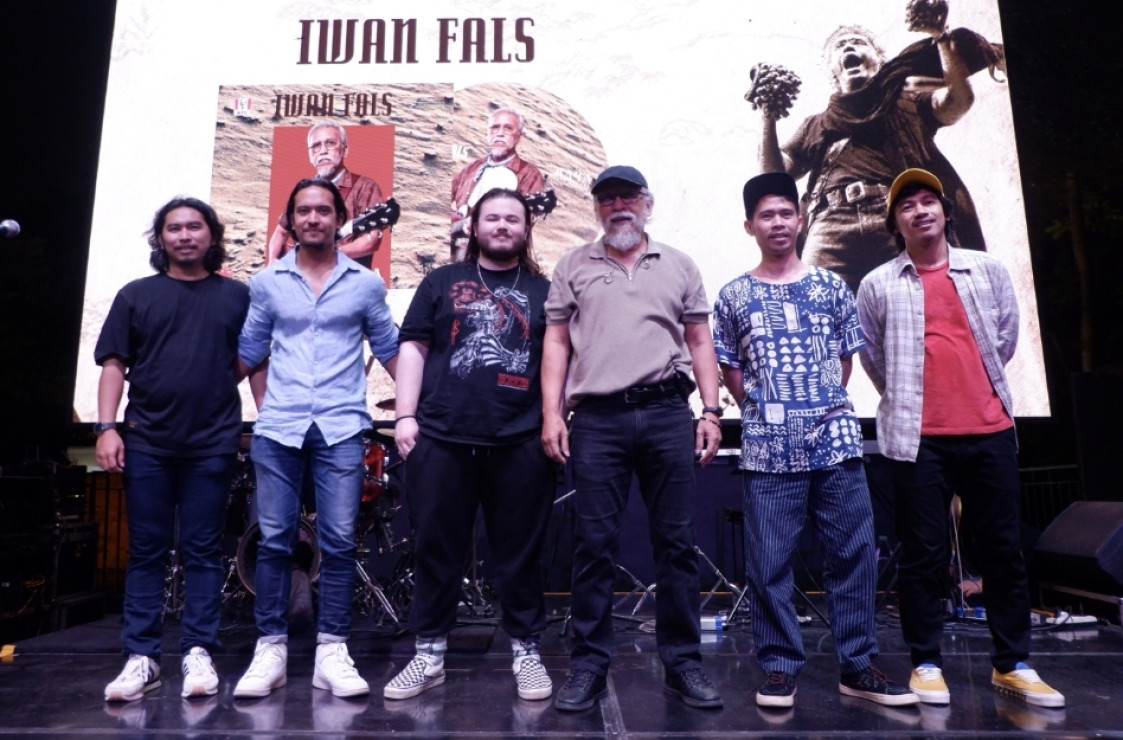 Iwan Fals Luncurkan Kembali Album “RAYA” Setelah Satu Dekade
