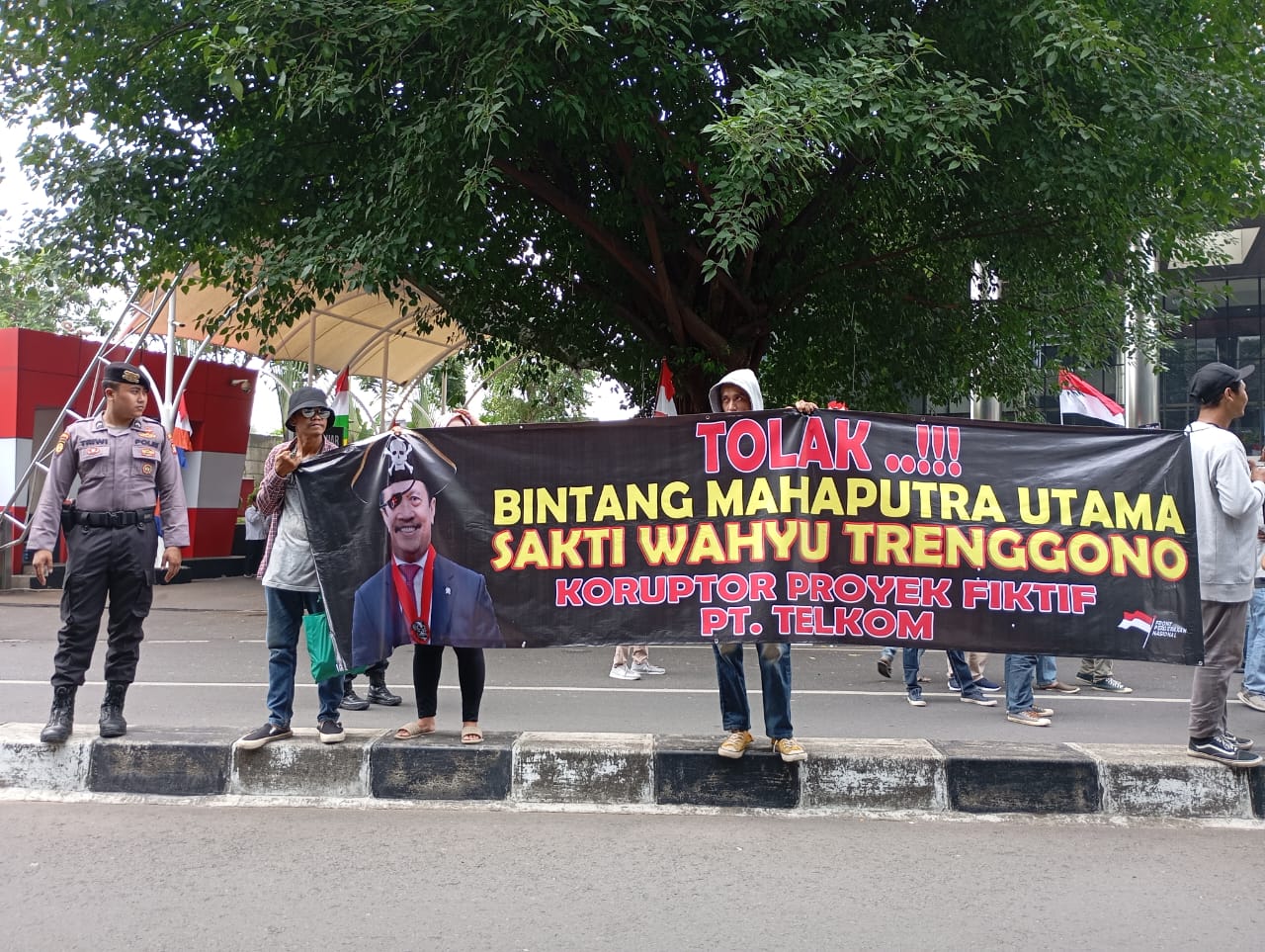 Kembali Unjuk Rasa, FPN Protes Penganugerahan Gelar Kehormatan Menteri KKP