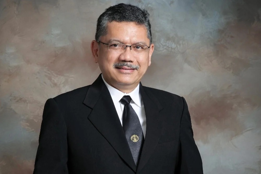 Dari Relawan Bencana hingga Pakar Anti-Hoaks Kesehatan, Mengenal Prof. Ari Fahrial Syam, Kandidat Rektor UI