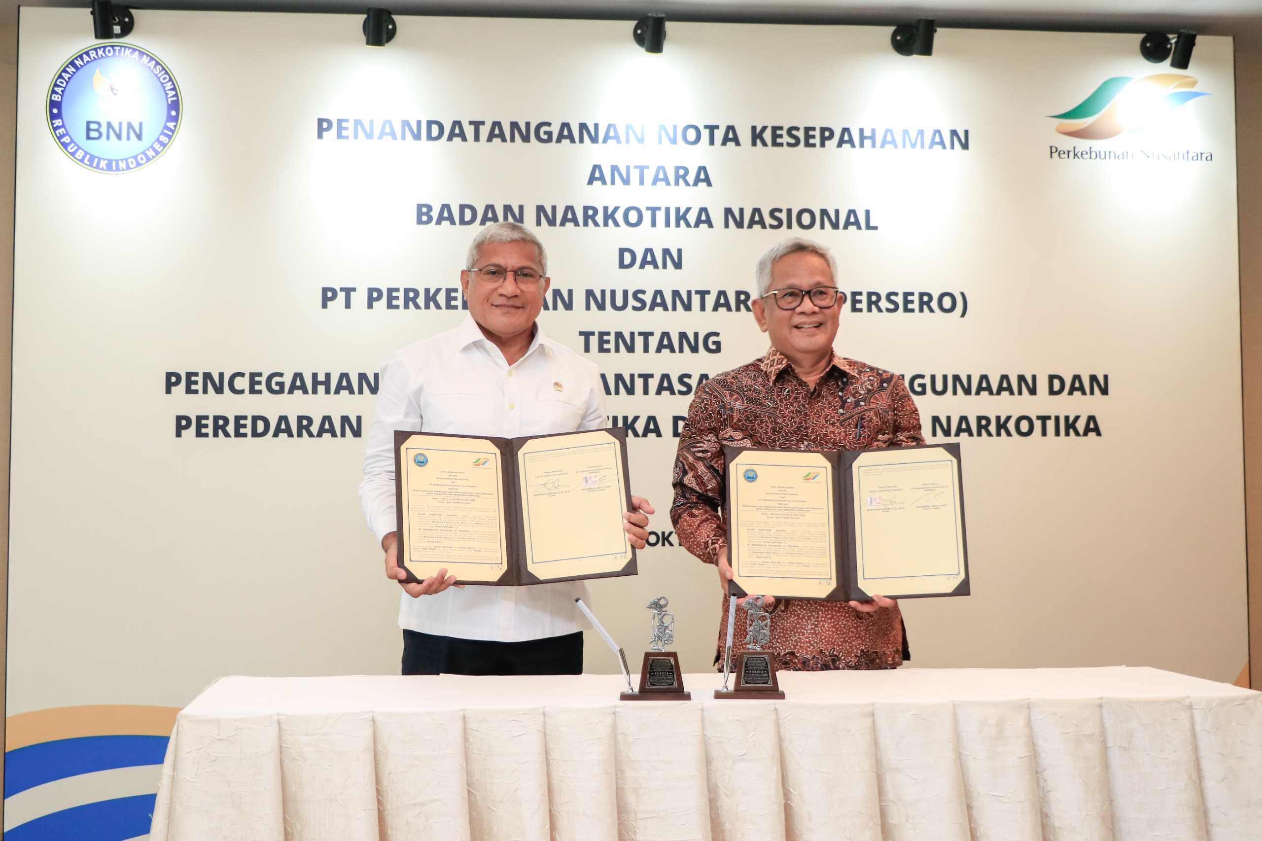 Berantas dan Cegah Penyalahgunaan Narkotika di LingkunganPekerja, PTPN III (Persero) dan BNN Teken MoU