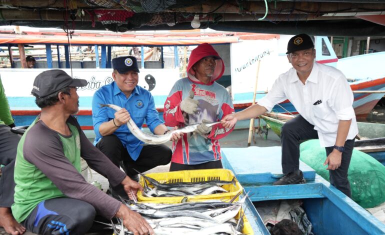 KKP Bantu Nelayan Terdampak Pagar Laut Tanggerang Jadi Lebih Produktif