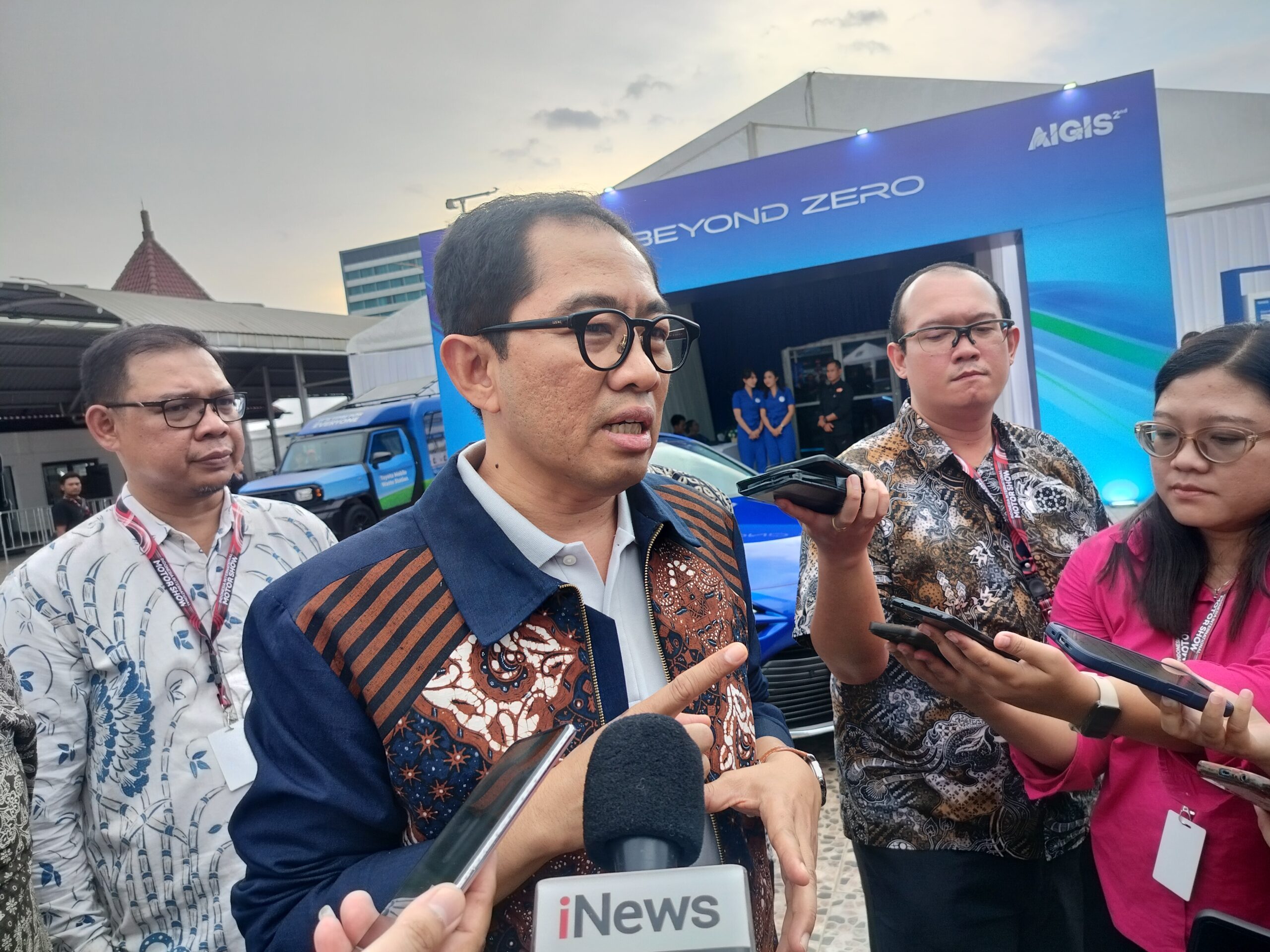 Terus Berkomitmen Turunkan Emisi Karbon, Wamenperin Apresiasi Toyota