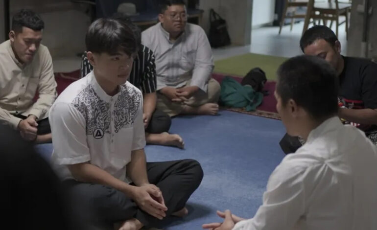 Steven Wongso Resmi Mualaf, Isyarat Keseriusan dengan Arafah Rianti?