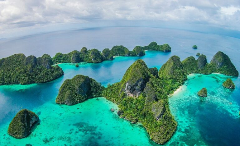 DPR Desak Evaluasi Izin Tambang Nikel di Raja Ampat