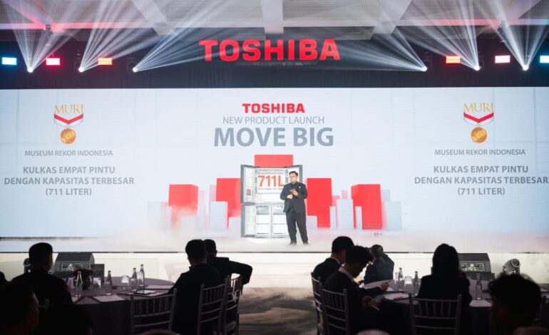 Toshiba Catat Rekor MURI, Luncurkan Kulkas Empat Pintu Terbesar di Indonesia