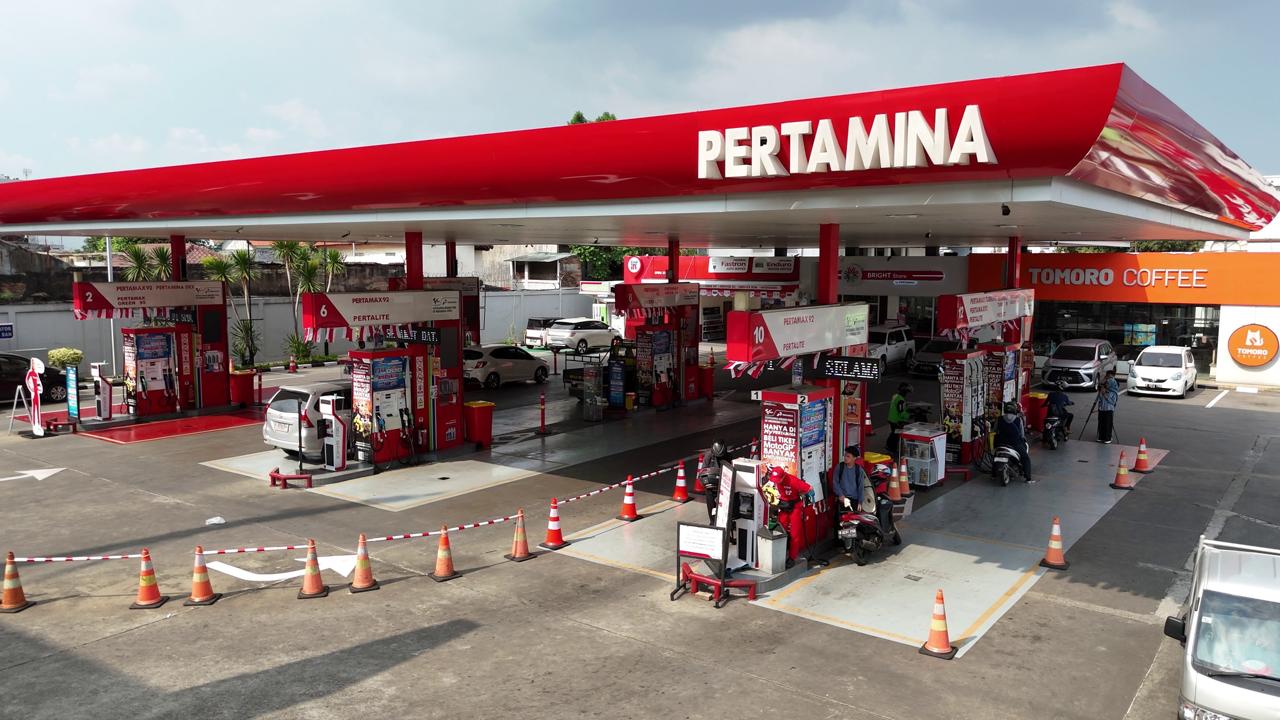 Pertamina Patra Niaga Rayakan Hari Pelanggan Nasional di SPBU Signature