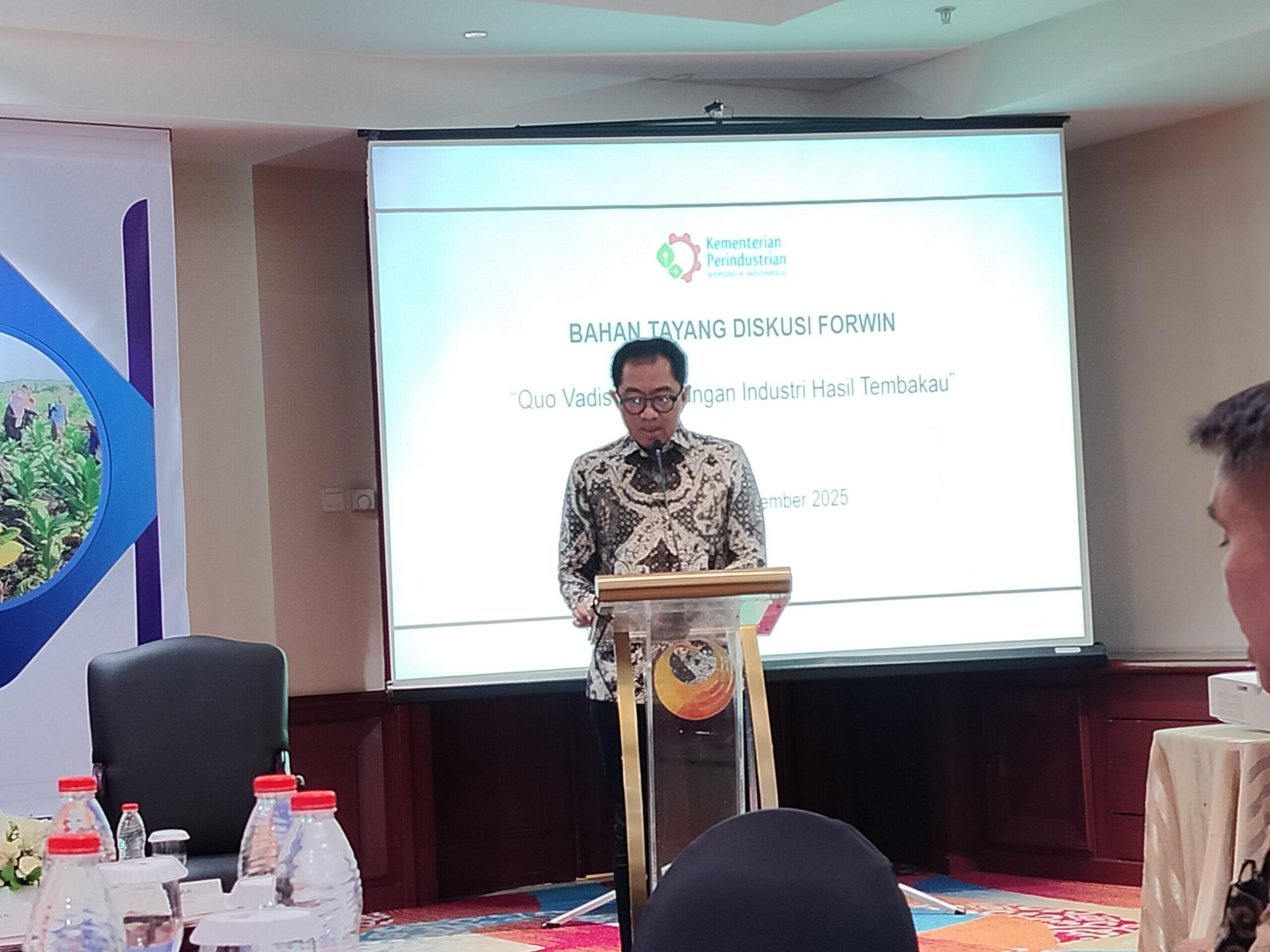 Kontribusi IHT Tinggi, Wamenperin Minta Kebijakan Tepat dan Berimbang