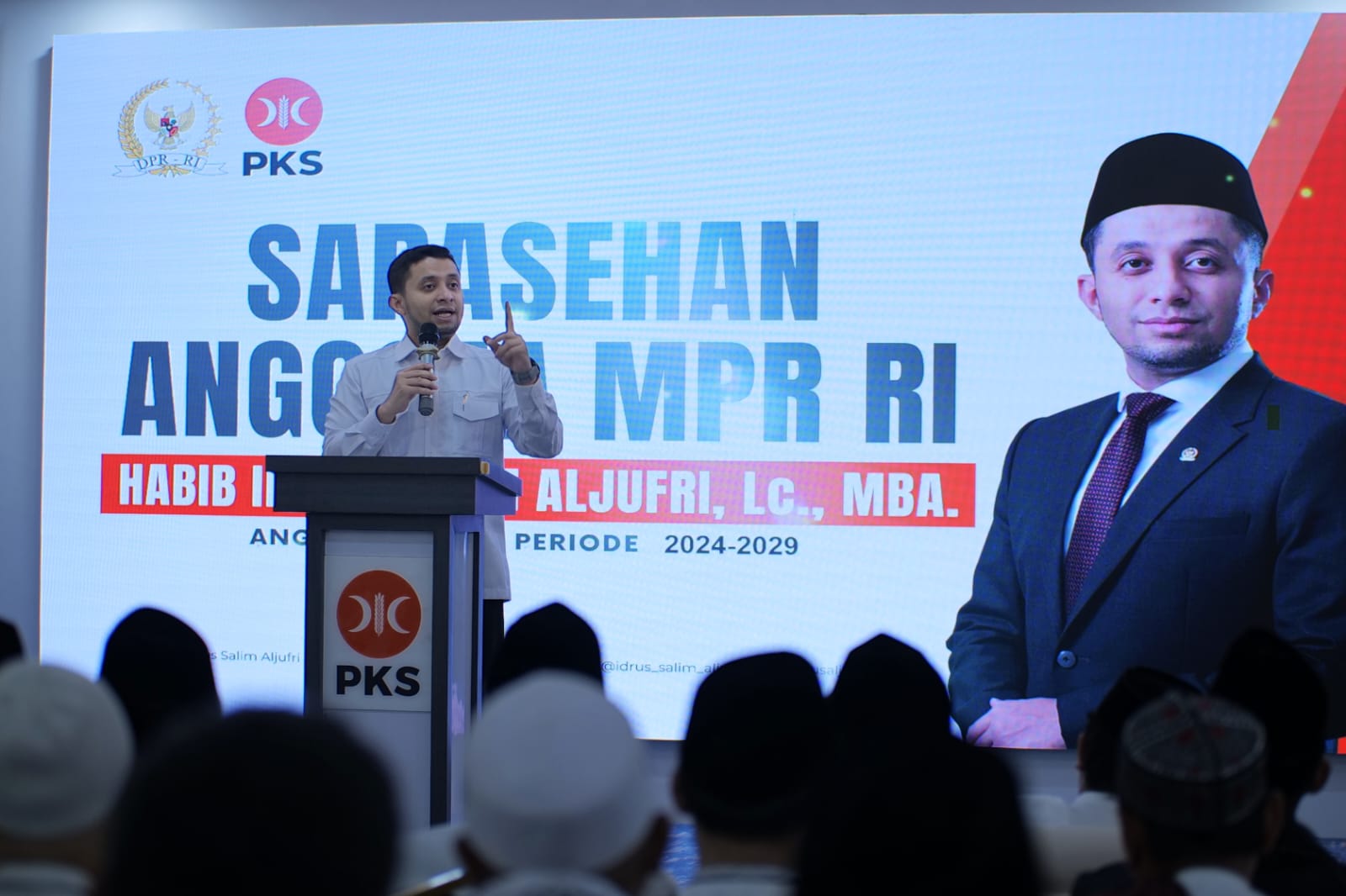 Bangun Persatuan di Tengah Tantangan, Habib Idrus Ingatkan Generasi Muda untuk Menjaga Jatidiri