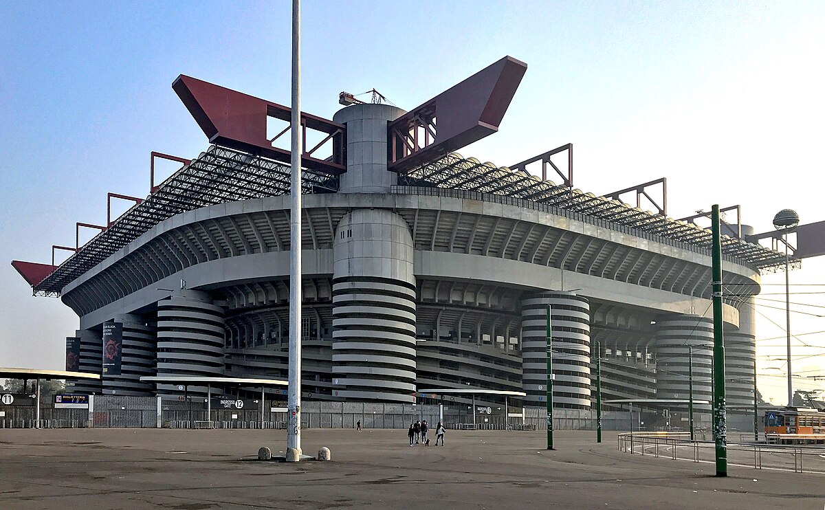 Mengapa Klub Serie A Italia Jarang Bangun Stadion Sendiri?