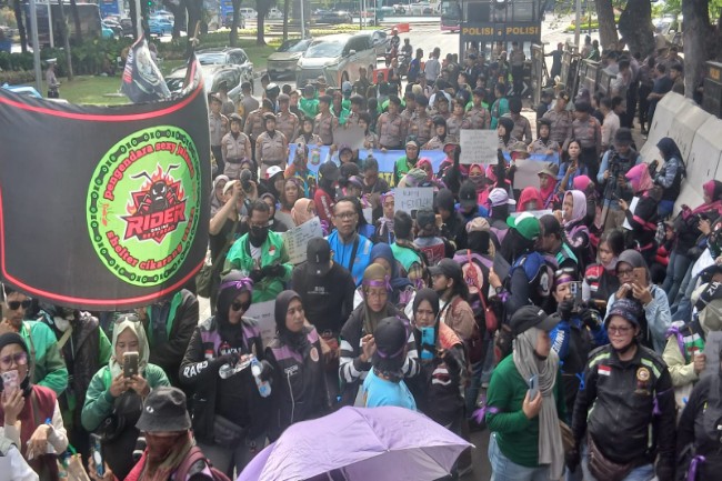 Ribuan Ojol Turun ke Jalan, URC Tegaskan Empat Tuntutan dan Tolak Komisi 10 Persen