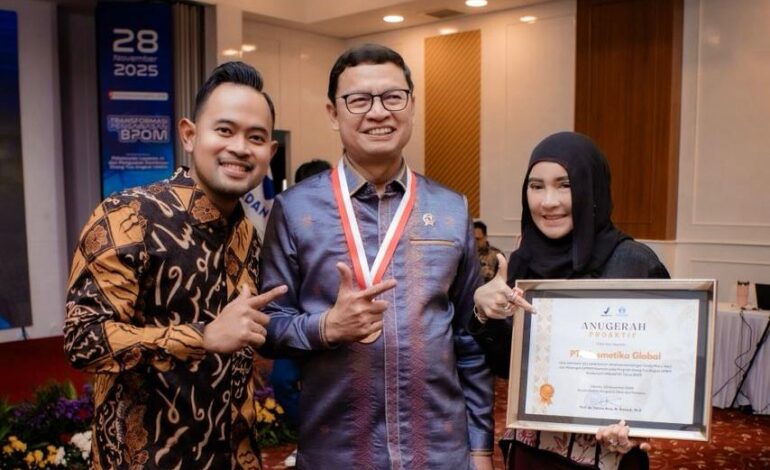 Kosmesia Raih Anugerah PROAKTIF 2025 dari BPOM, Tegaskan Komitmen Pembinaan UMKM Kosmetik Indonesia