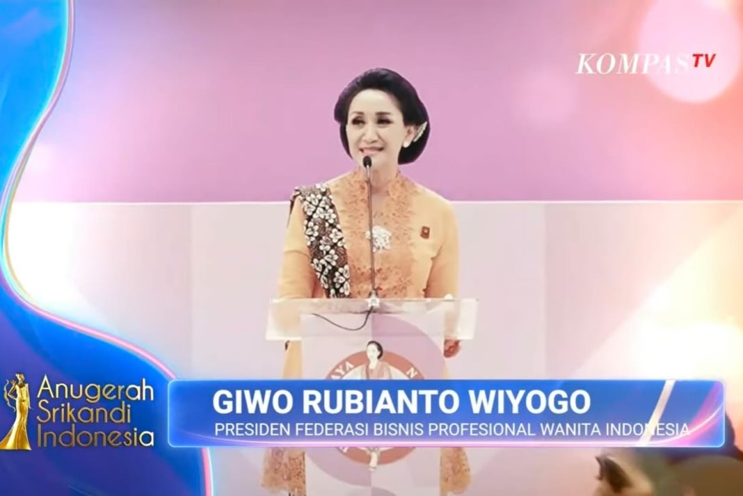 Giwo Rubianto Terima Anugerah Srikandi Penggerak Sosial Indonesia 2025 dari KompasTV