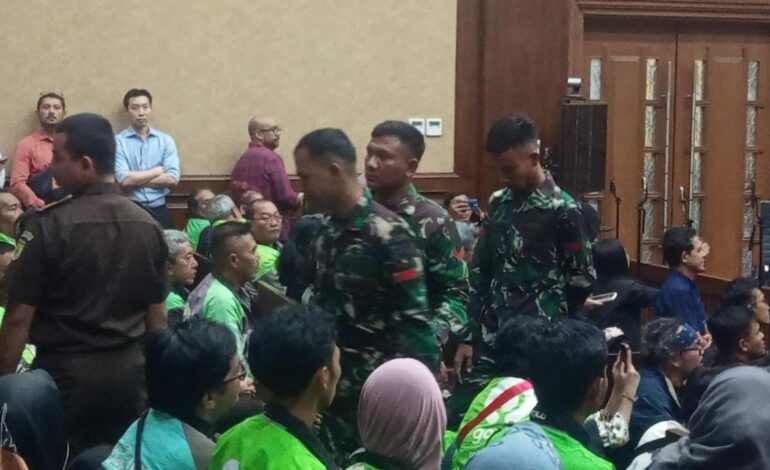 TNI di Sidang Nadiem Makarim Diprotes, Amnesty: Pengadilan Harus Bebas dari Militer