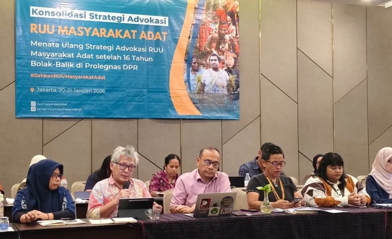 RUU Masyarakat Adat Mandek 16 Tahun, Konflik Agraria dan Bencana Ekologis Terus Membayangi