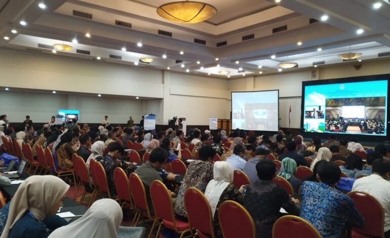 BGN Gelar Bimtek Penjamah Makanan Program MBG dan Percepatan SLHS di Delapan Wilayah