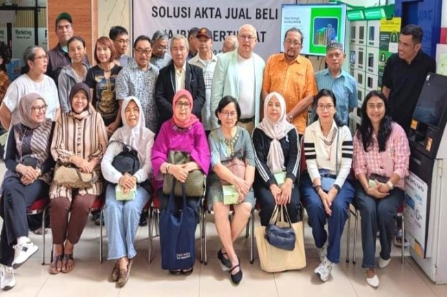Belasan Tahun Berjuang Melewati Tumpukan Masalah, Warga MT Haryono Akhirnya Mengantongi Sertifikat Tanah