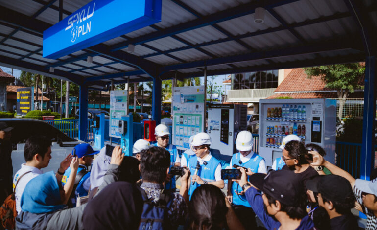 PLN Cek SPKLU Surabaya–Banyuwangi, Pastikan Perjalanan EV Aman Jelang Lebaran