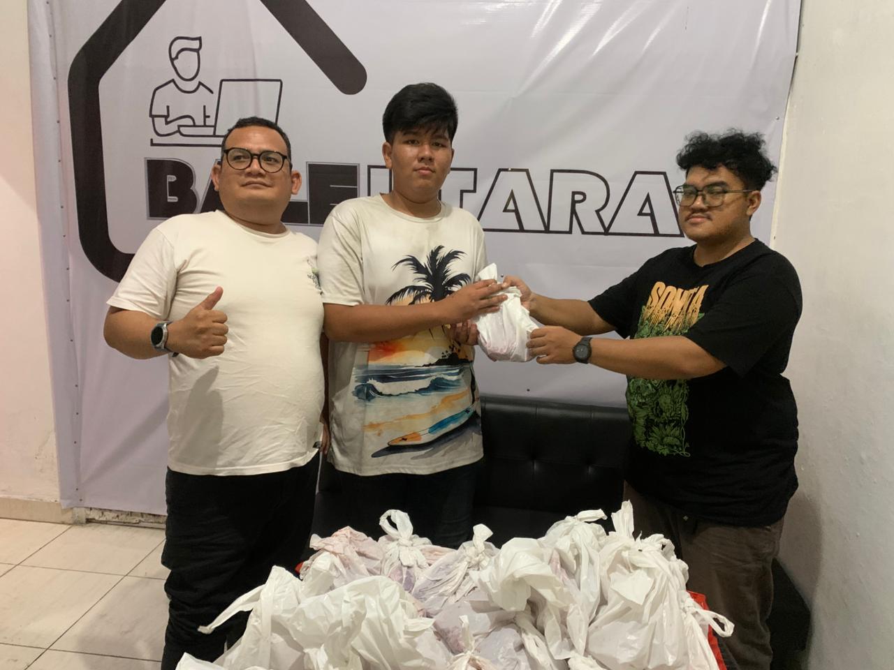 Rayakan Idul Adha 1447 H, Wartawan Bale Utara Bagikan Daging Kurban ke Masyarakat
