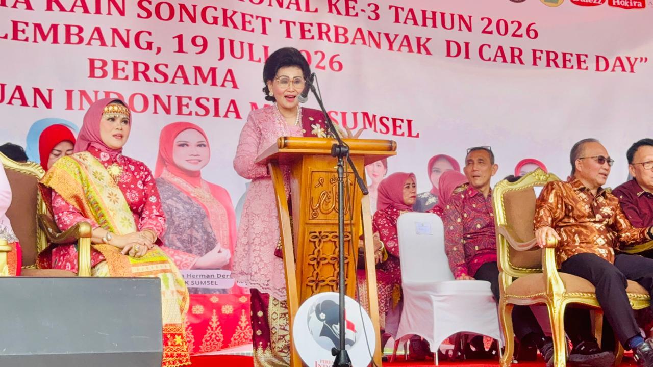 Ribuan Perempuan Berkebaya Pecahkan Rekor MURI di Palembang, KOWANI Ajak Lestarikan Budaya dan Perkuat Ekonomi Kreatif